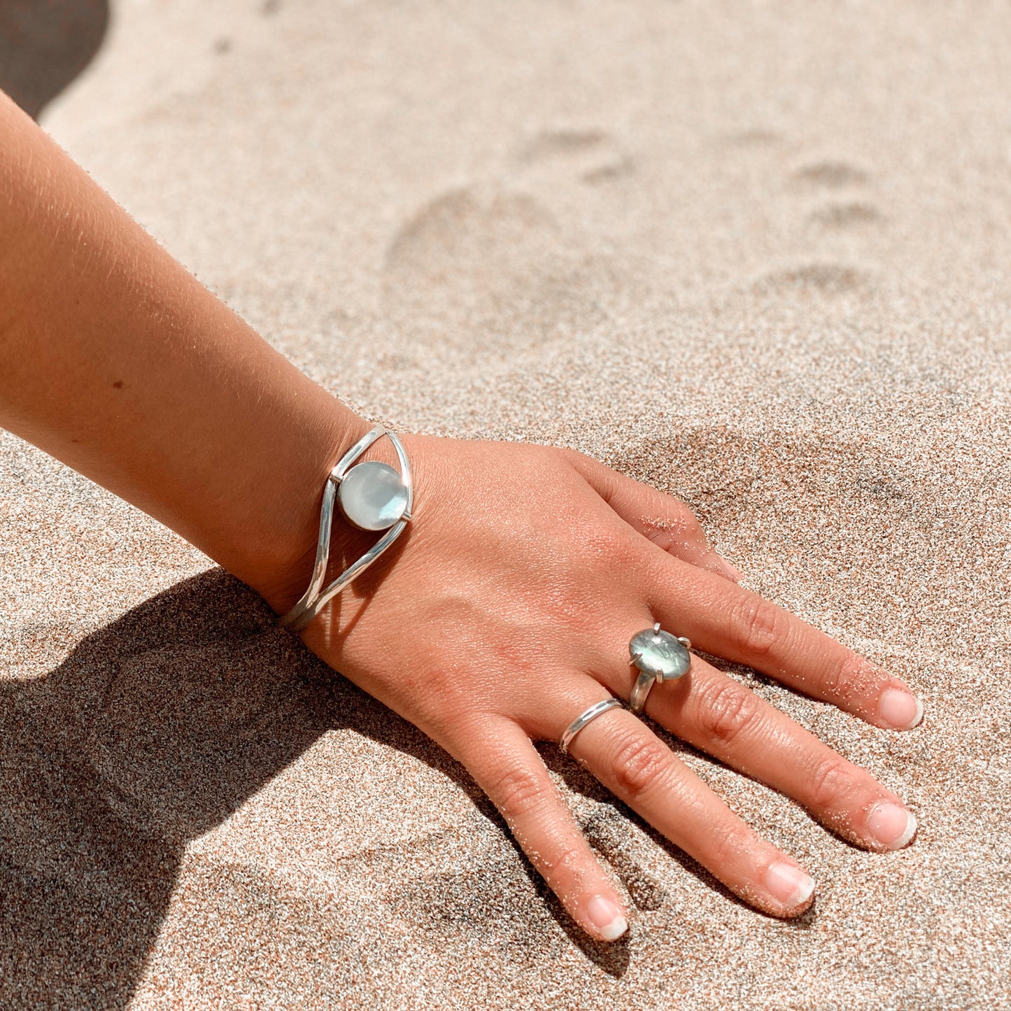 Round Silver Reversible Bracelet